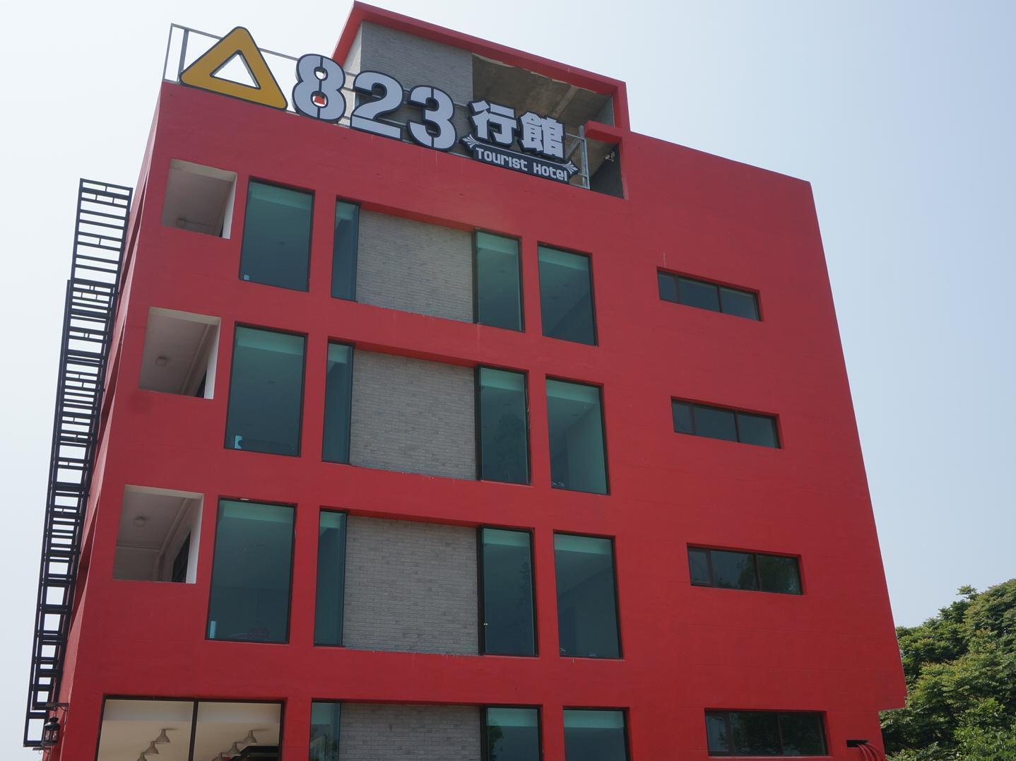 823 ツーリスト ホテル 金湖鎮 エクステリア 写真